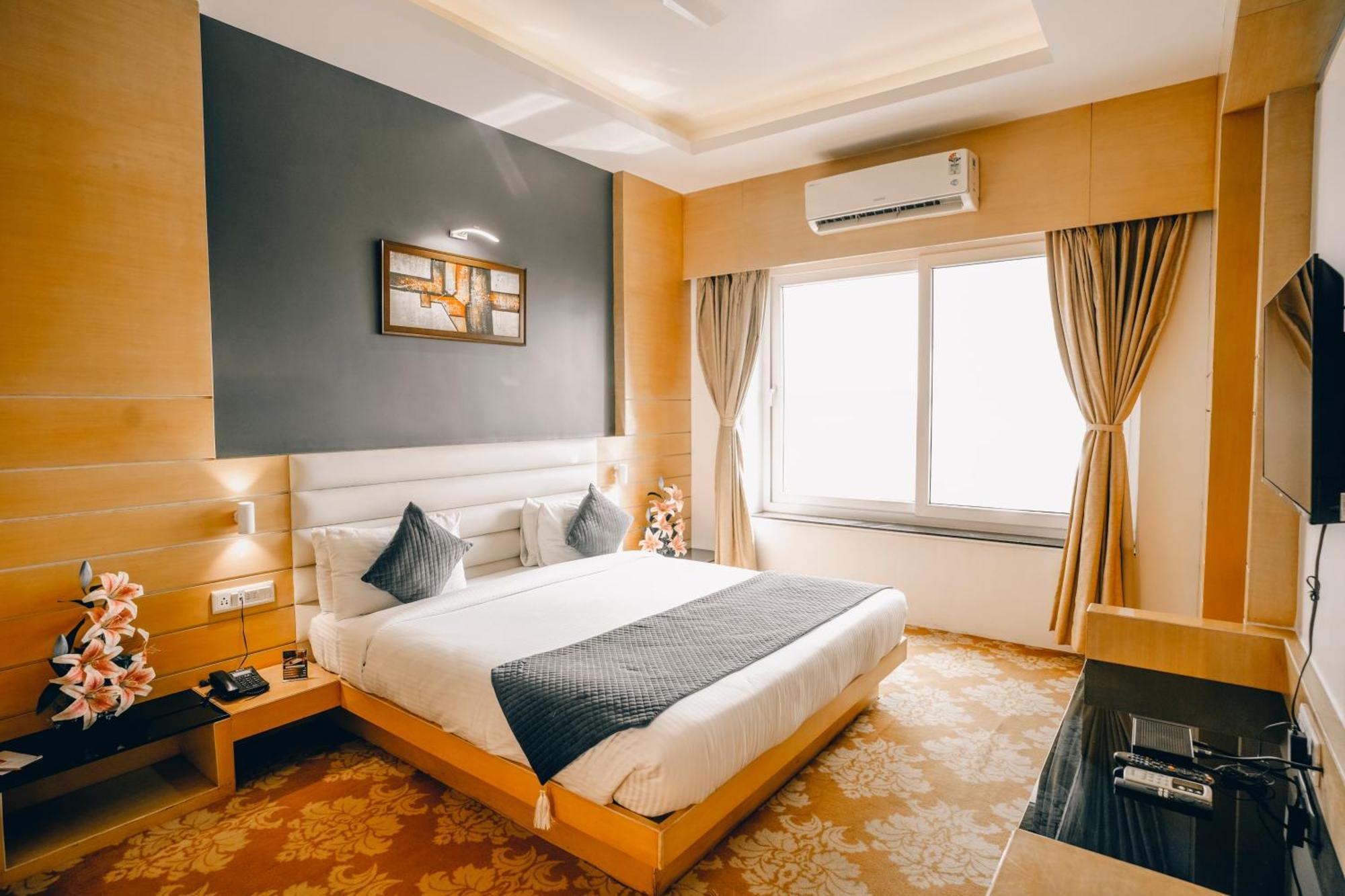 Imperial Heights Hotel Deoghar Ngoại thất bức ảnh